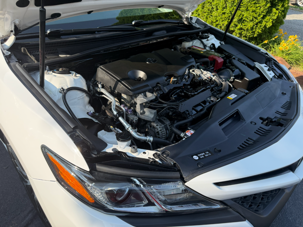 A close up of an engine of a car
